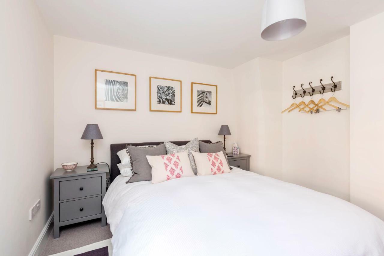 Apartment No.4 Ludbourne Hall *