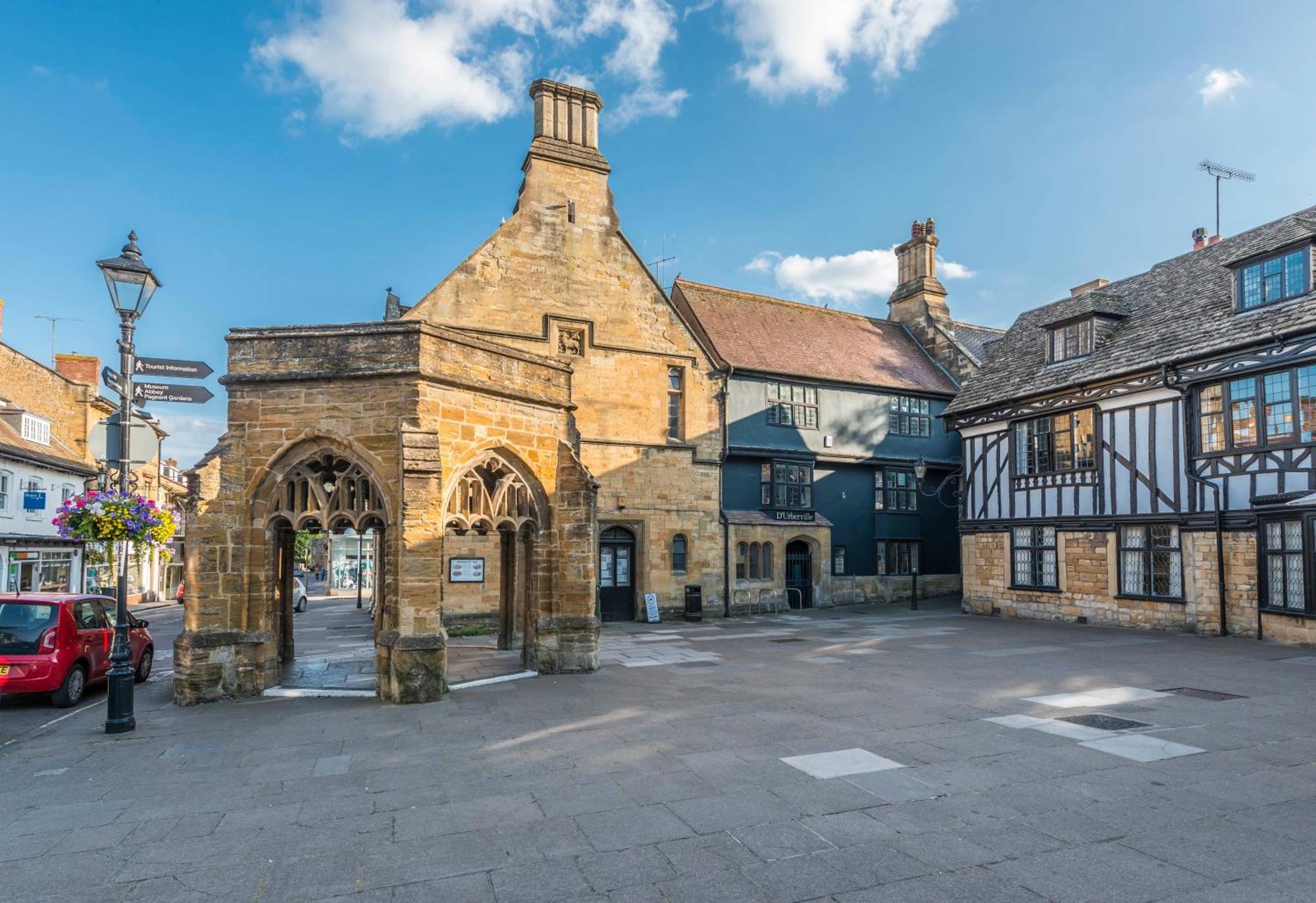 No.4 Ludbourne Hall Apartment Sherborne (Dorset)
